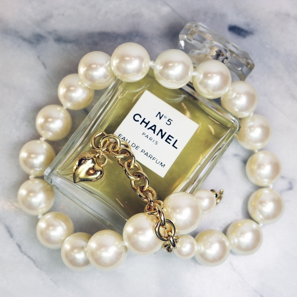 Carolee Simulated Pearl Adjustable Choker Necklace w/ Extra Large Creamy Pearls - Picture 3 of 16